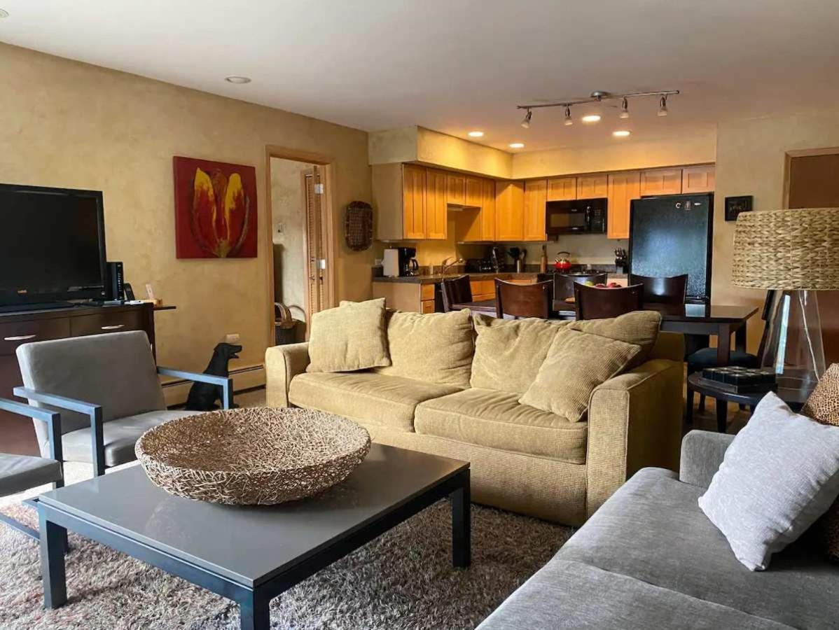 וייל Best Location In The Heart Of Lions Head, Ski Lockers, Jacuzzi And Pool מראה חיצוני תמונה